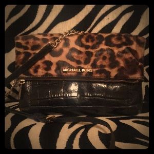 Leopard MICHAEL KORS cross body.